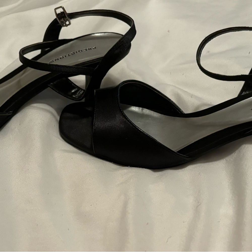 Womens black pumps